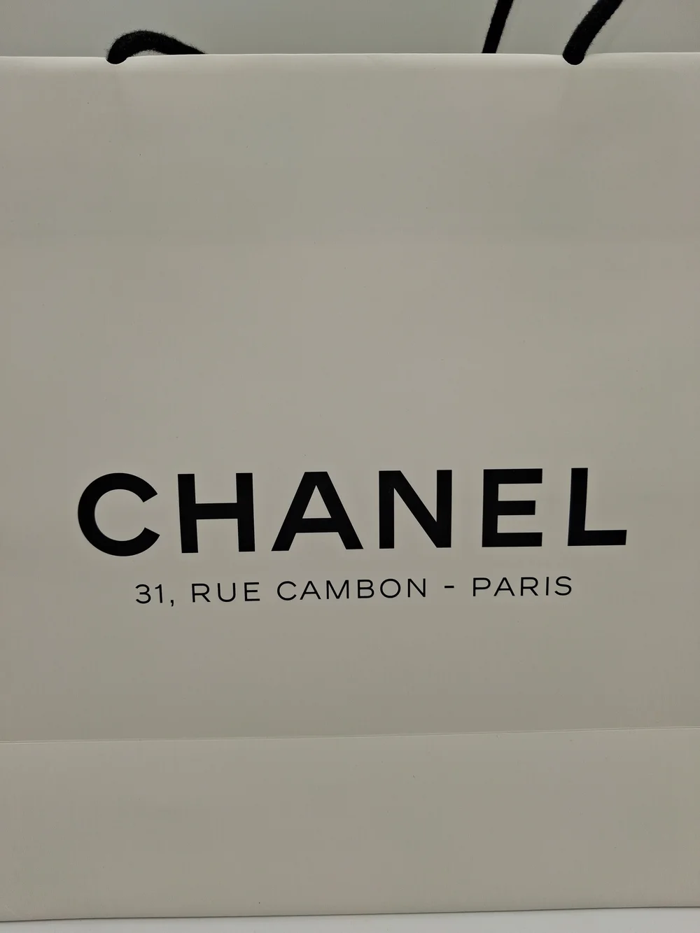 CHANEL 31 Rue Cambon Paris White Large Shopping Gift Bag Black Rope Handles